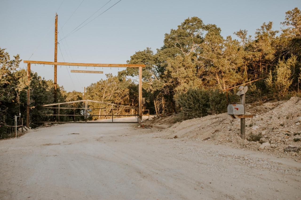 Spring BranchHummingbird Haus - Hill Country Views On 20 Acres With Firepit别墅 外观 照片